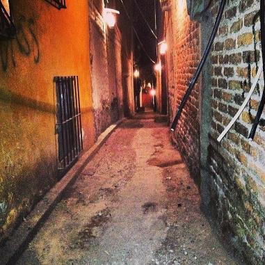 alley